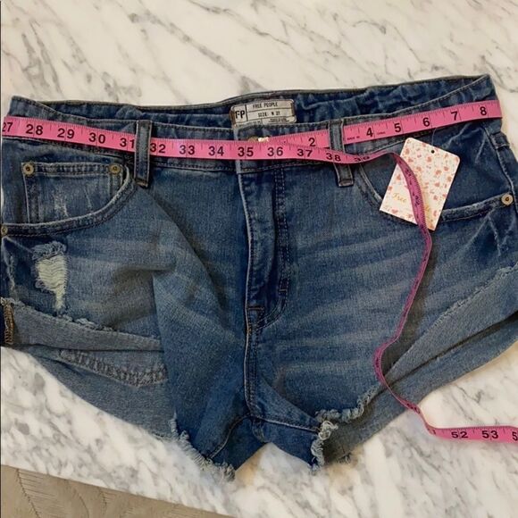 Free People Irreplaceable Cut Off Short in Felton - Picture 3 of 6